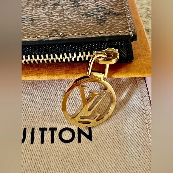 Louis Vuitton Romy Card Holder Monogram Reverse ***Price is Firm*** - Picture 9 of 13